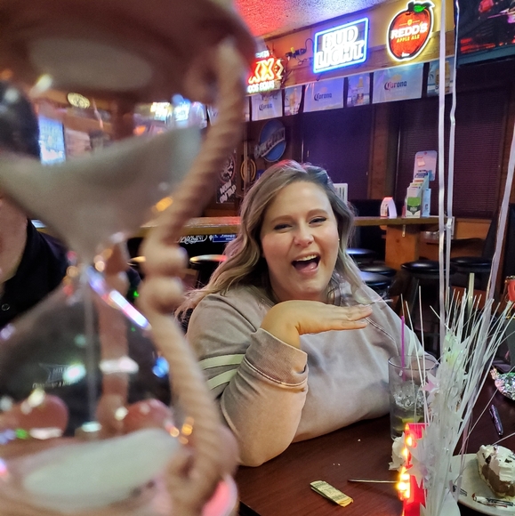 Meet your Posher, Annie - Picture 2 of 2